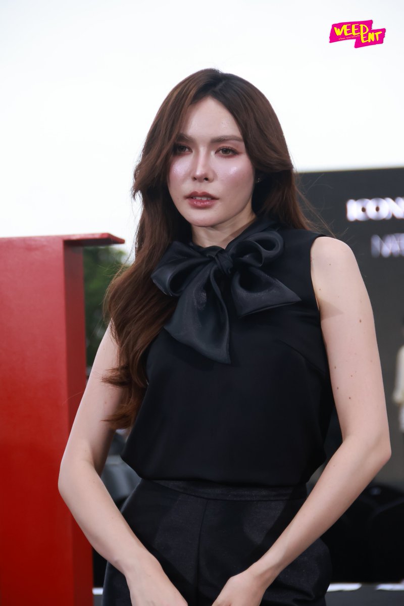 WEED_ENT's tweet photo. " ชาล็อต ออสติน " ร่วมงาน "ELLE FASHION WEEK 2026 PRESS CONFERENCE" ✨

CHARLOTTE X EFW2026

#EFW26PressConXCharlotte
#CharlotteAustin #ชาล็อตออสติน
#ELLEFashionWeek2026 #EFW26ATICONSIAM https://t.co/kmSxVf7bZS