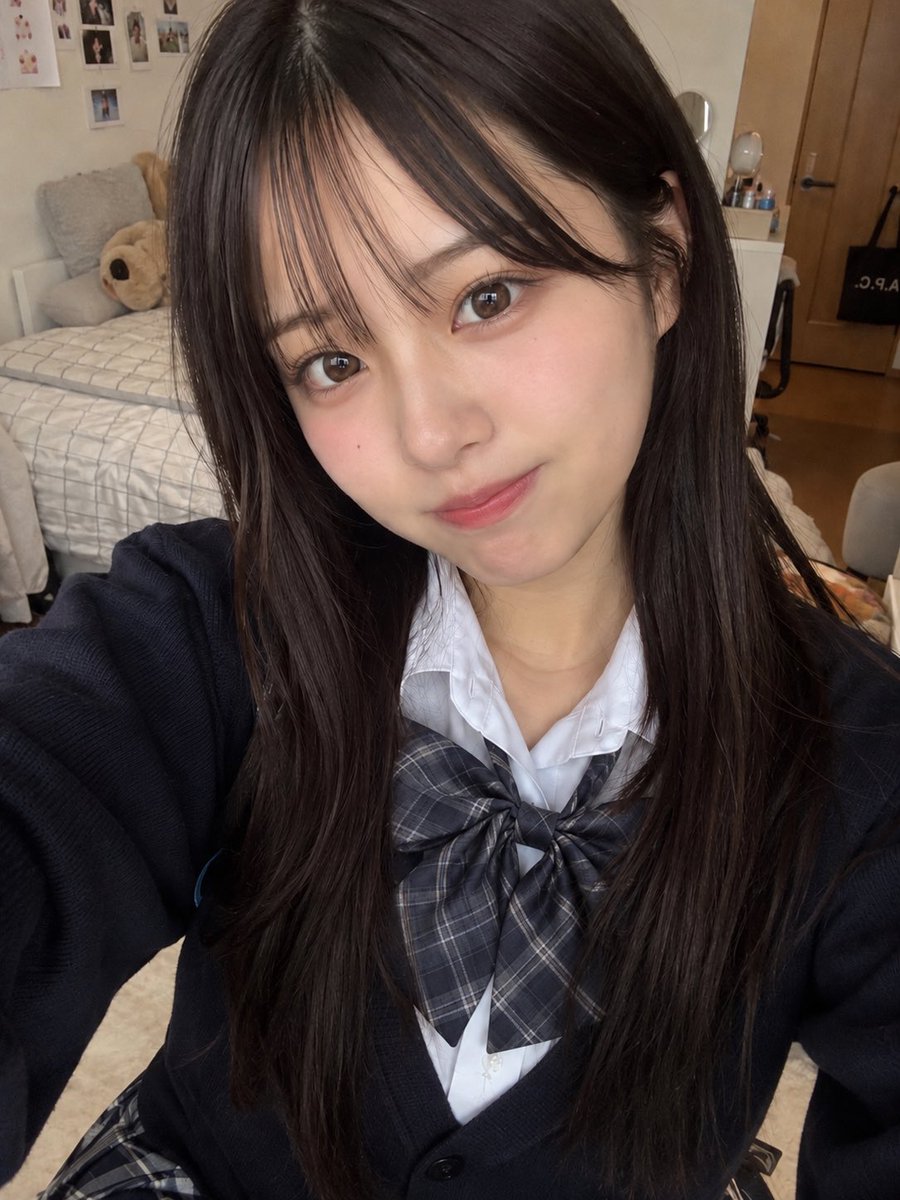 jk_teach_er's tweet photo. 生徒紹介19

清水 咲良(しみずさくら)
ソフトテニス部
クラス問わず友達が多い。天然で意図せず変な発言をしがち。 https://t.co/42nAsAOmil