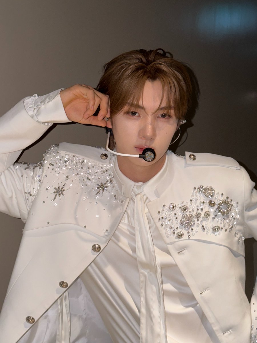 1a3ku's tweet photo. 우리집 족제비랑 기니피그 왜이럼..
자꾸 치명적인포즈를짓는데 https://t.co/0dRpKxLLrd