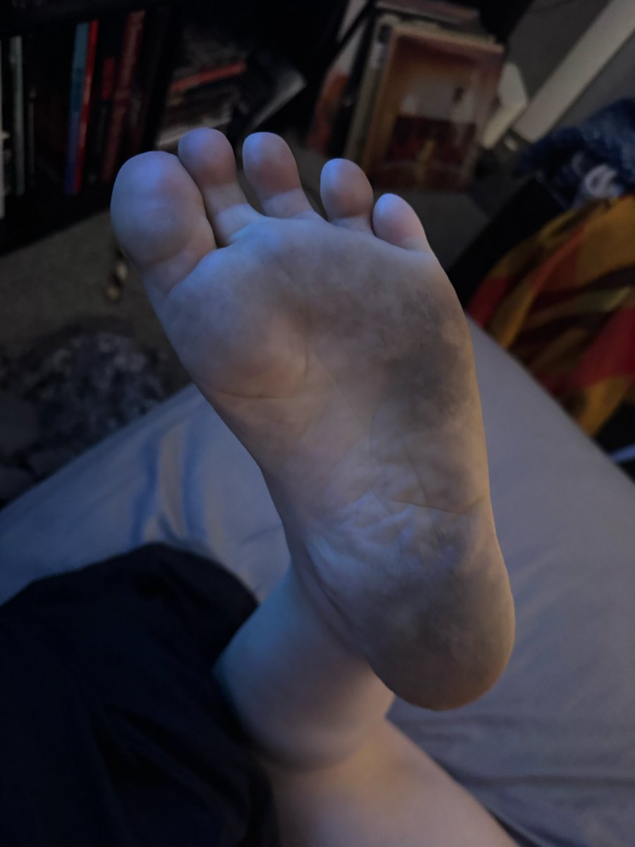 ceemyfeet69's tweet photo. Just some dirty feet #dirtyfeet #dirtysoles #maturefeet #feet #footfetısh https://t.co/2eFxYhBOpw