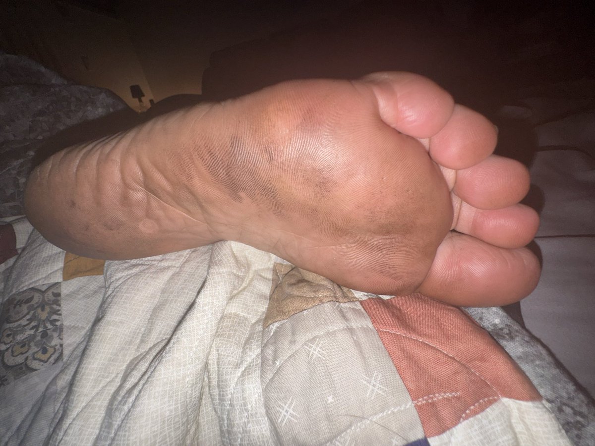 ceemyfeet69's tweet photo. Just some dirty feet #dirtyfeet #dirtysoles #maturefeet #feet #footfetısh https://t.co/2eFxYhBOpw