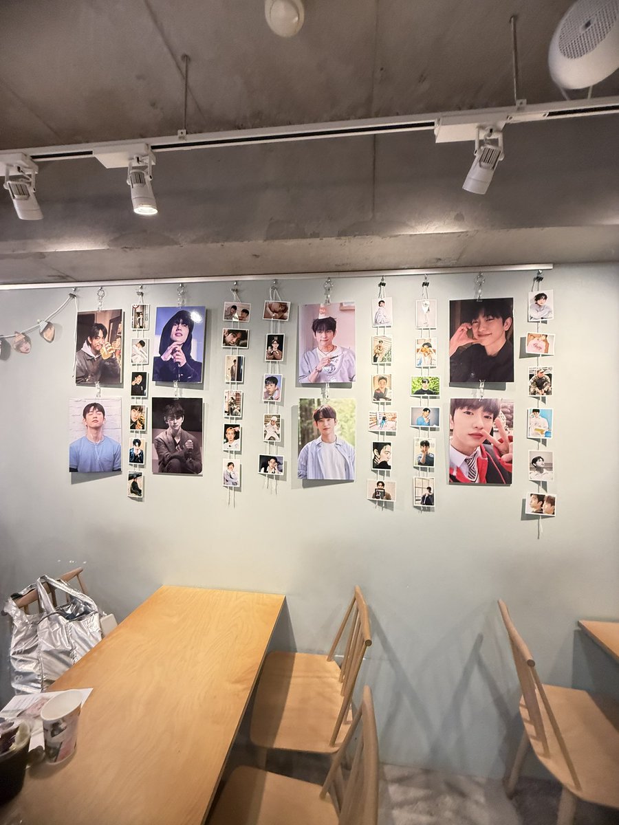 JYyumitchi's tweet photo. じにょん研究所カフェへ
ジニョンの空間が心地良すぎました。けあちゃんありがとうございました🙏
@JINYOUNG
@jylaboratory 
@domocafe1 

#해피녕탄절
#CODE32ForJinyoung 
#우리의에버러브진영３２번째생일 https://t.co/mlkXDRCUCP