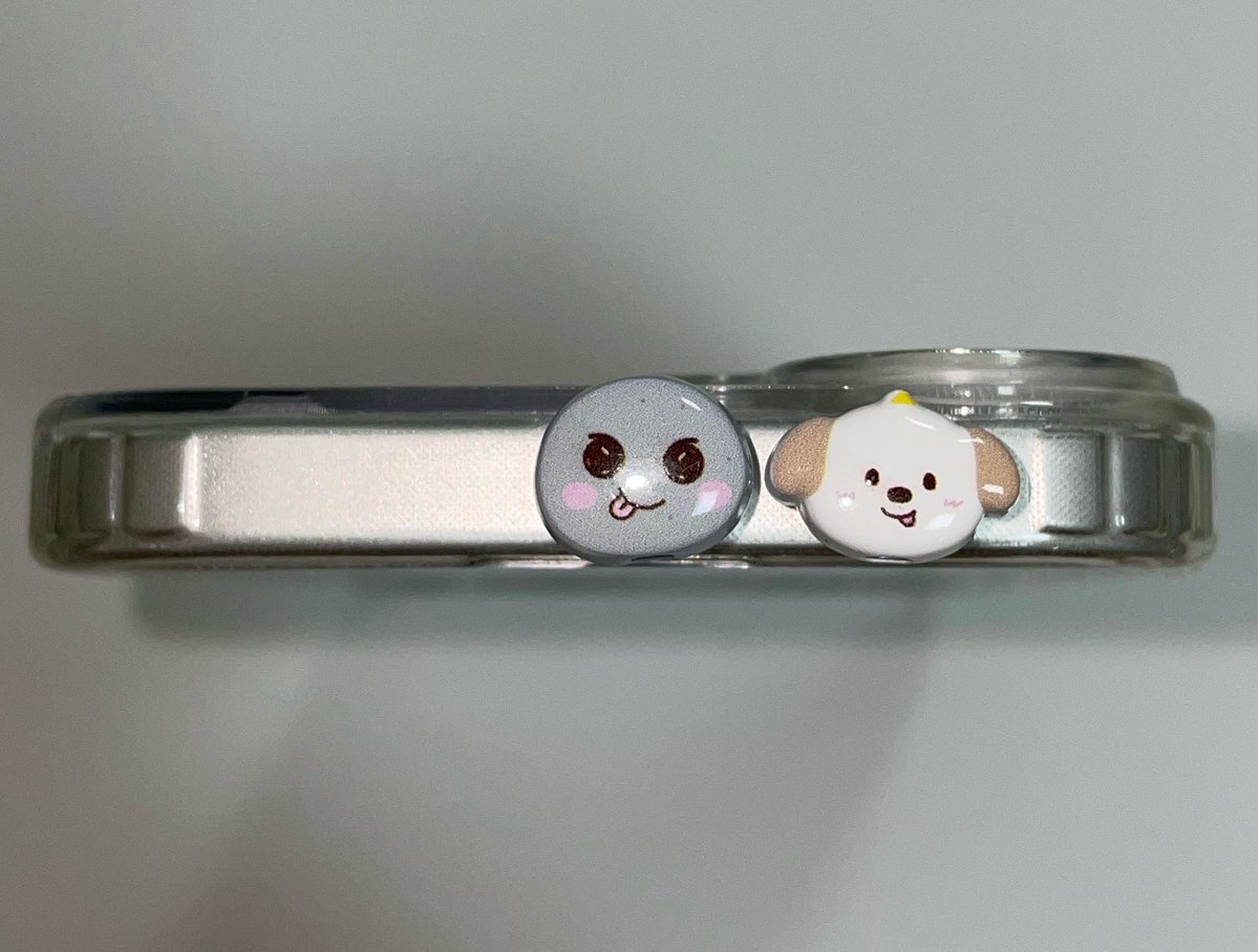 0rbzbbini's tweet photo. 또또또 귀여운거 잔뜩 사버렸네 행운거북이 대신 행운 리라즈 붙이고 다녀야지 ( •◡-)-♡ https://t.co/UFy7py5IAC