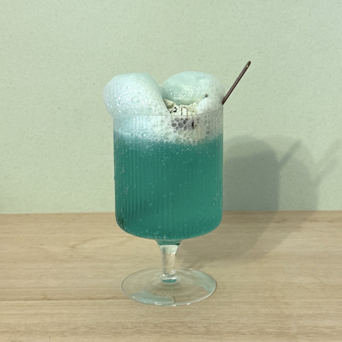 ccltmint's tweet photo. クリームソーダエアプ
なるほど、ね
#チョコミント https://t.co/Nlha2RAh3j