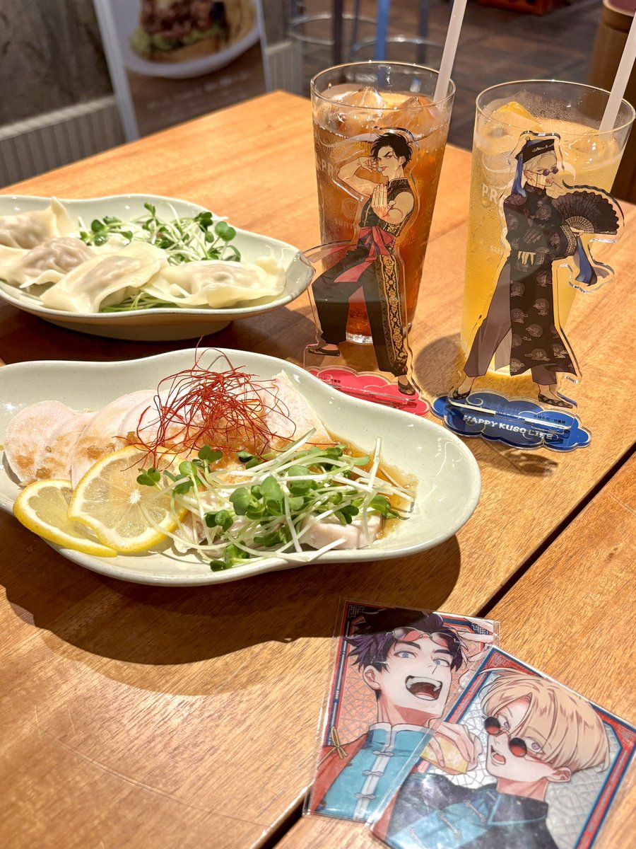 fofo_23fg's tweet photo. 久しぶりに会えて、たくさん話せて楽しかった🪐
色んな合わせもできて幸せ〜！！
ドーナツは歯が青くなって笑った食べる予定ある人気をつけてwww https://t.co/qr2NUYzgDd