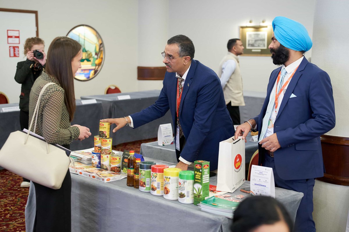 kcci_india's tweet photo. 🇮🇳🤝🇷🇺 Strengthening India–Russia Business Connections | Networking Reception

@kcci_india organised a B2B/B2G Networking Reception in Moscow, hosted by @MOFPI_GOI in coordination with the Embassy of India.

#KCCI #IndiaRussia #MoFPI #B2B #B2G #FoodProcessing #InternationalTrade https://t.co/WMHgtinXbE