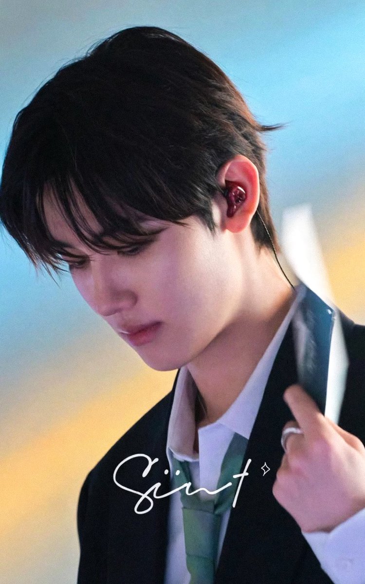 eomghello's tweet photo. eom seonghyeon so handsome like a prince🥹💖 https://t.co/YMBOIBL9yu