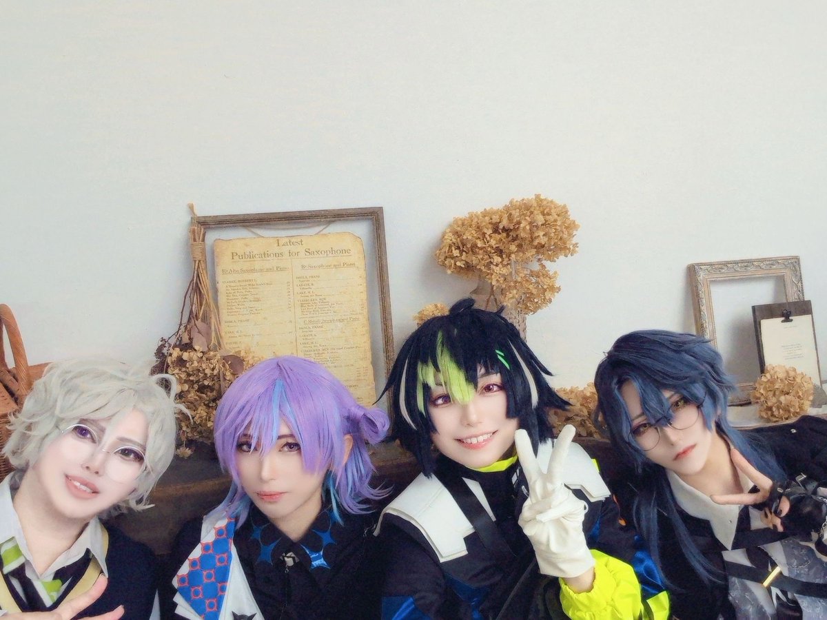 kuri_hiroooi's tweet photo. ⚠コスプレ⚠

🐙🌟（@choco1031yk ）
👻🔪（@tachibana_sai ）
🥷🔫（@6rinne6 ）
💡（@kuri_hiroooi）

Teamでてか！
素敵なお誕生日会参加させていただきました〜💞皆様ありがとうございました〜🫰🥴
𝑩𝑰𝑮 𝑳𝑶𝑽𝑬……

#2026闇鍋爆誕リベンジ https://t.co/qYlxsHUGtd