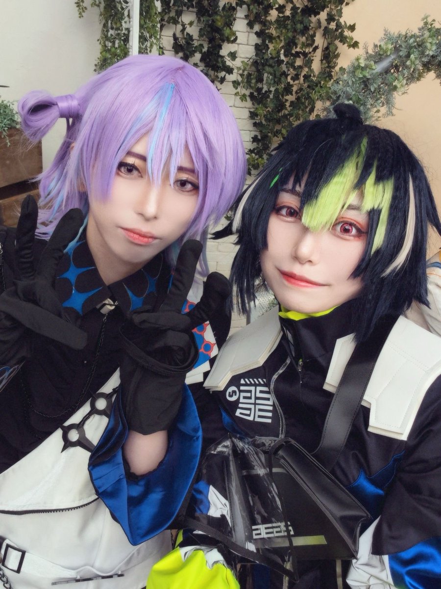 kuri_hiroooi's tweet photo. ⚠コスプレ⚠

🐙🌟（@choco1031yk ）
👻🔪（@tachibana_sai ）
🥷🔫（@6rinne6 ）
💡（@kuri_hiroooi）

Teamでてか！
素敵なお誕生日会参加させていただきました〜💞皆様ありがとうございました〜🫰🥴
𝑩𝑰𝑮 𝑳𝑶𝑽𝑬……

#2026闇鍋爆誕リベンジ https://t.co/qYlxsHUGtd