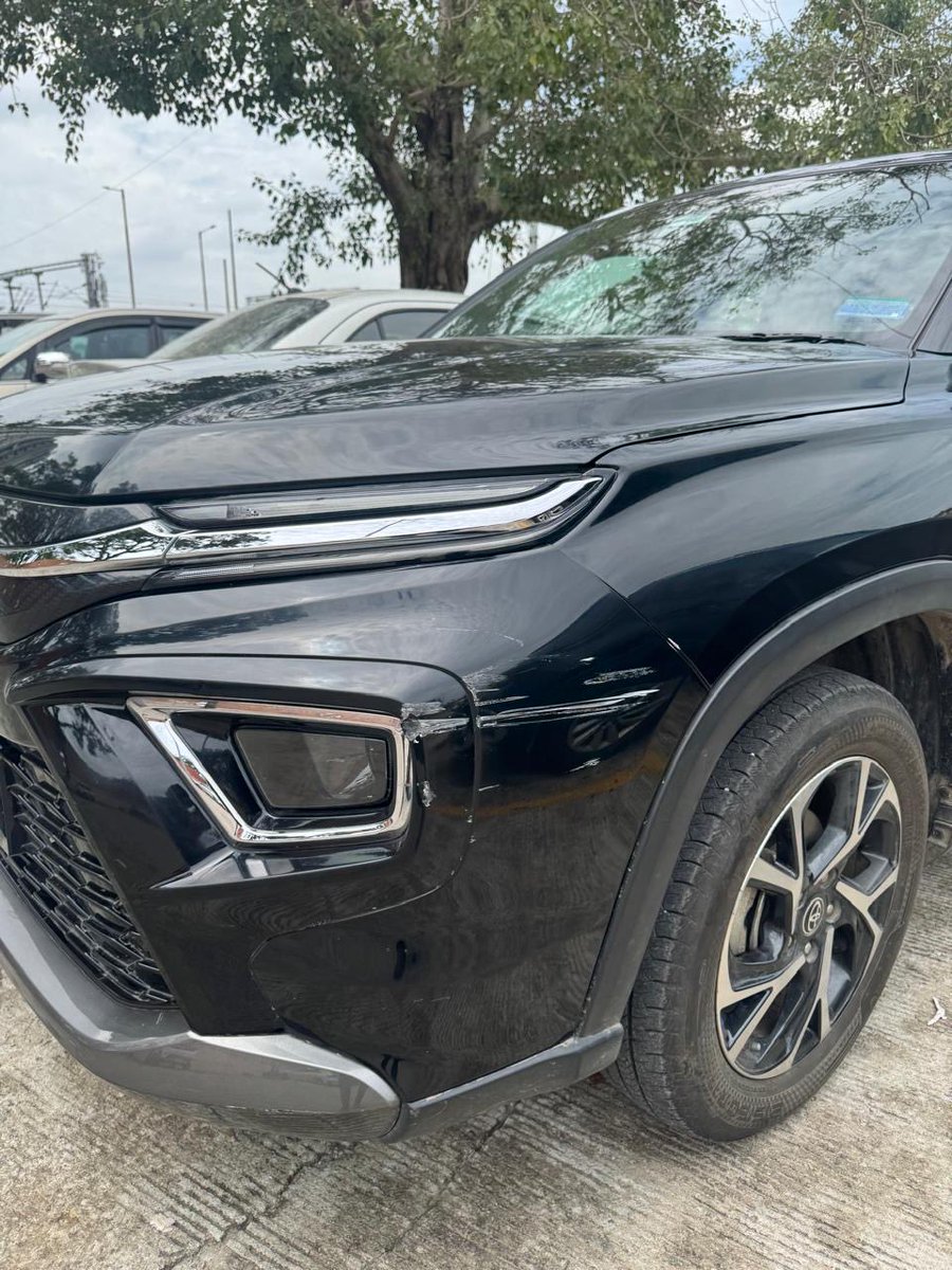 devangpatel_'s tweet photo. Today near Gopalan mall Mysore Road near old toll gate a commercial vehicle KA05AG2016 deliberately damaged my vehicle by trying to overtake from a small gap and ran away from the incident. 

@BlrCityPolice @Jointcptraffic @blrcitytraffic @TOIBengaluru #hitandrun #roadrage https://t.co/l7Kl0wUb5U