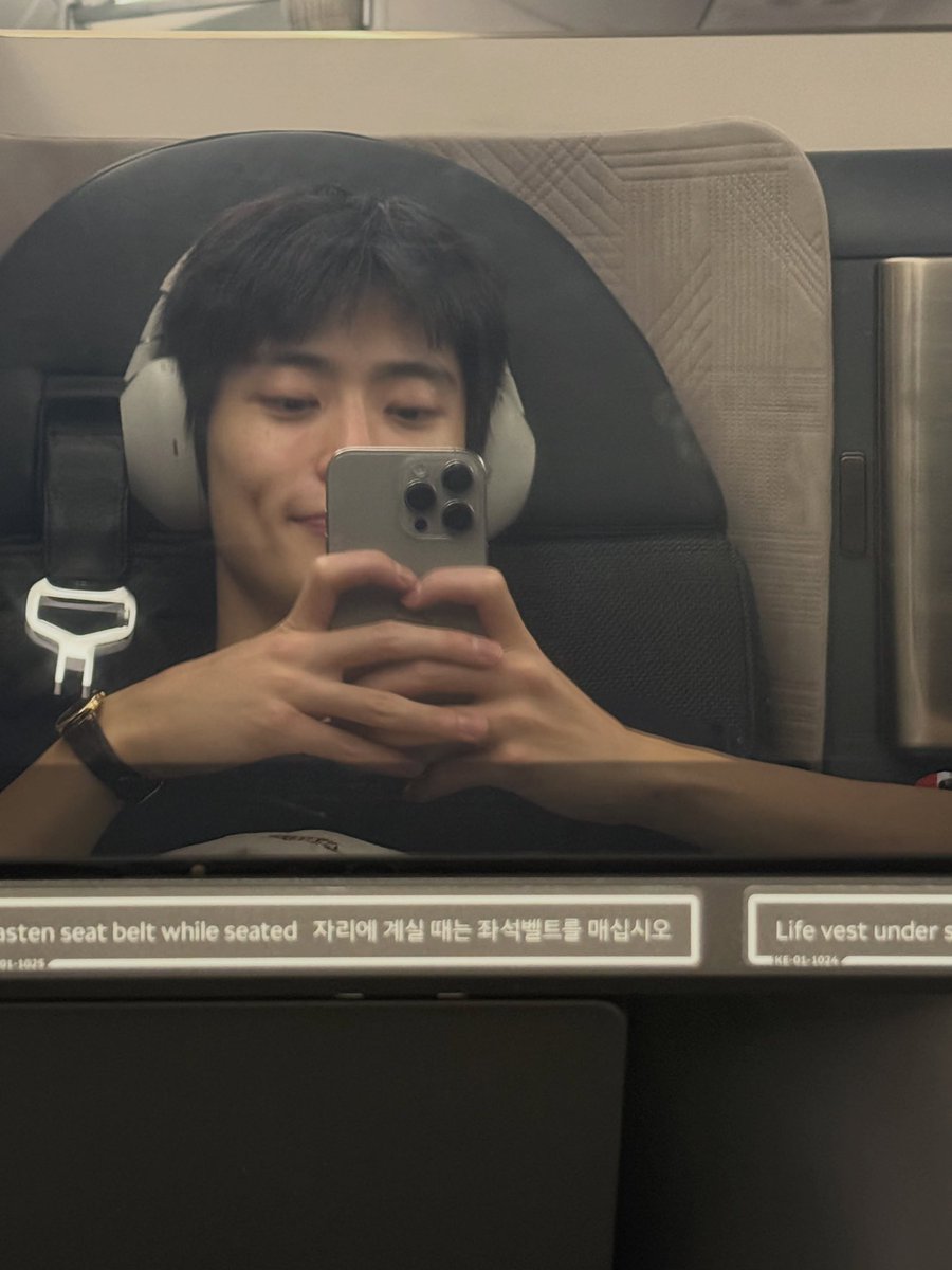 JJHLOOKS's tweet photo. _jeongjaehyun https://t.co/KH6n1kaFkw