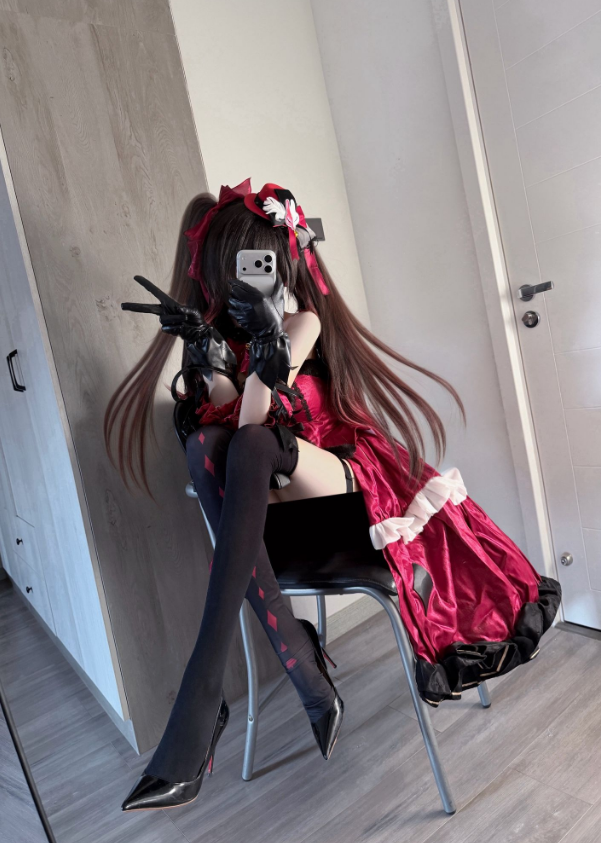 AlfredaGab77183's tweet photo. なんのコスプレか分かったら仲良くしてほしいです‼️ https://t.co/cwJVLBC2a5