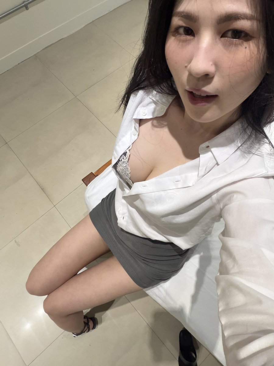 FilipMolto's tweet photo. 外国朋友不要打招呼啦，我只喜欢中国的，互相激情但不影响家庭。外国的受不了懂吗？ https://t.co/vllTpwc82l