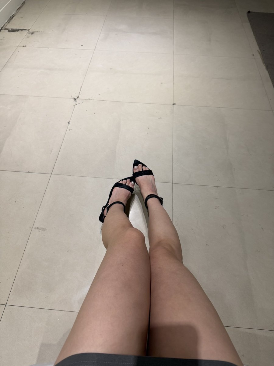 FilipMolto's tweet photo. 外国朋友不要打招呼啦，我只喜欢中国的，互相激情但不影响家庭。外国的受不了懂吗？ https://t.co/vllTpwc82l