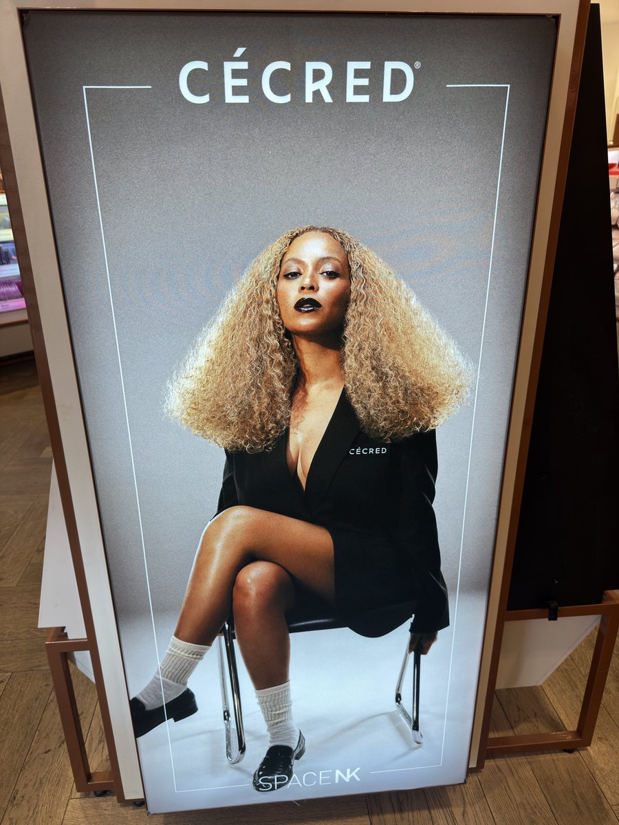 beyoncebrasil's tweet photo. 🚨 BEYONCÉ https://t.co/Cy6QNiZLNk