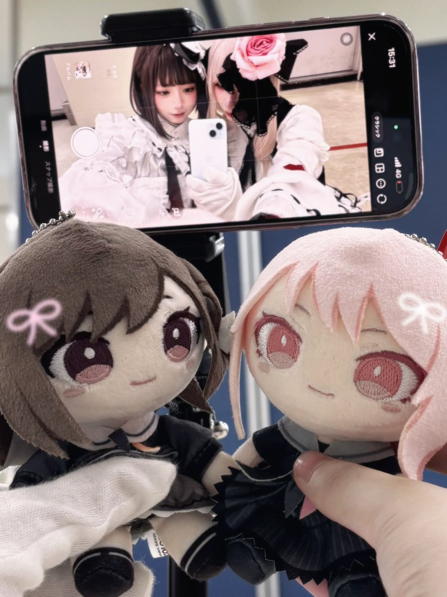 skiprunrun__'s tweet photo. みずえな🎨🎀
一緒に歩けて幸せすぎた~~涙涙

#prsk_cos 
#アコスタ池袋 https://t.co/lSBSgr557I