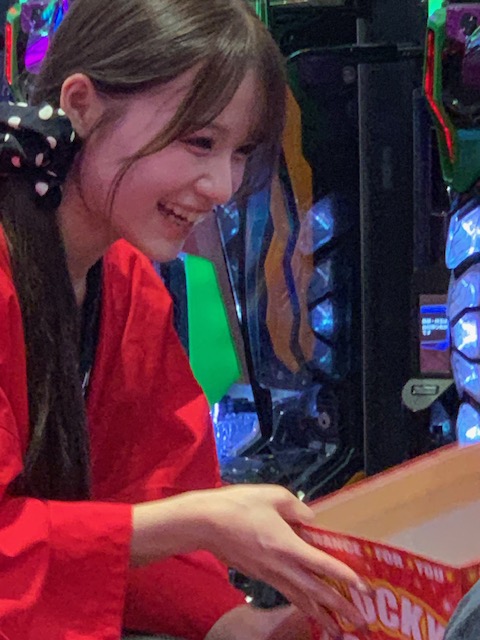 qnlsano's tweet photo. いつもご来店ありがとうございます😊
富山県ファン感謝祭２日目は
NLイメージタレントMAOさん来店♥️

３回目の抽選会も盛り上がりました‼️
お客様もMAOさんの笑顔に癒され
抽選会を楽しんでおられました✌️

その様子がこちら… ⬇️⬇️⬇️⬇️⬇️

#NLファン感コンテスト https://t.co/qe8mN79NQe