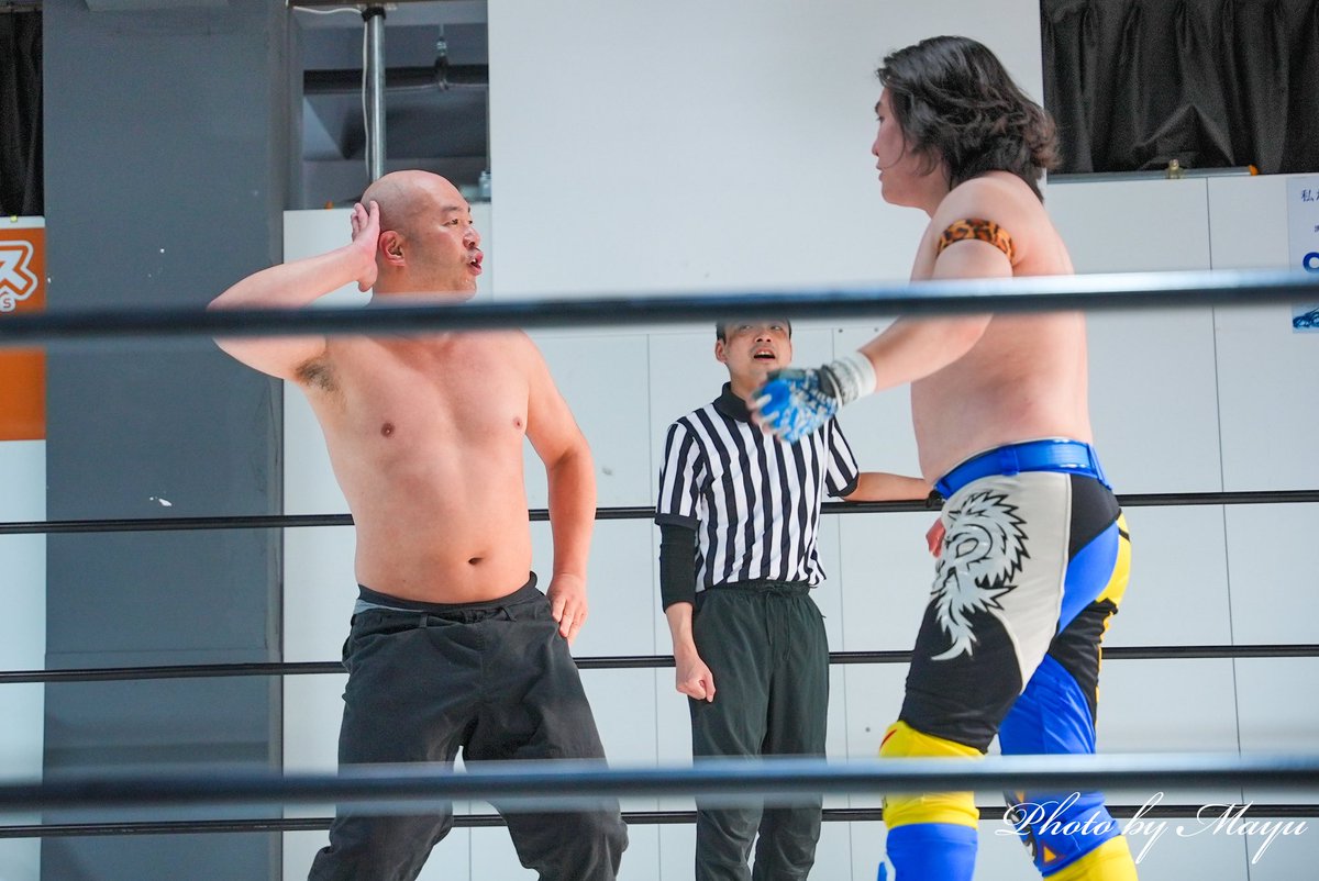 mayu_ust's tweet photo. #RAW93
メインイベント③
<ACE of RAW チャンピオンシップ>
(選手権者) 川畑龍生
vs
(挑戦者) ユウキ・ロバート・カワグチ
打ち合いになるのはともかくセクシーポーズは何だったのか私が知らないだけなんだろうけど写真は載せますw https://t.co/PdMNGYXBXk