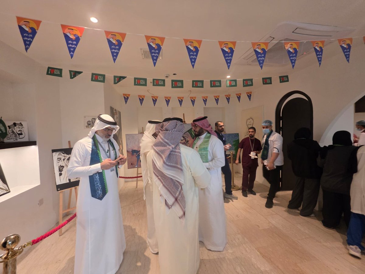 E1_QcH's tweet photo. بمناسبة #اليوم_الوطني_السعودي، احتفى منسوبو مستشفى القطيف المركزي، أحد مكونات #تجمّع_الشرقية_الصحي، بوطنٍ كتب المجد بحروف العز، ومسيرةٍ رسخت مكانة المملكة بين الأمم، وإنجازاتٍ جعلت الإنسان وصحته في قلب مسيرة التنمية.

#اليوم_الوطني_السعودي
#عزنا_بطبعنا https://t.co/o5uW2R9KCR