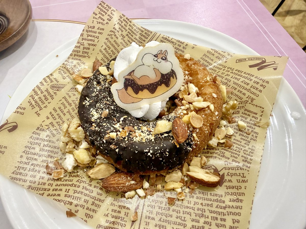kopitome131's tweet photo. メニューも美味しいものばかり。今回は甘いもの中心になってしまったので、ドーナツのナッツの塩味が良かった笑 https://t.co/nTVIB0VDFB