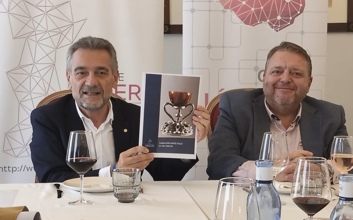 lluisbertomeu's tweet photo. Este setembre hem encetat el curs escolar del #ClubdeLíders, el fòrum d'opinió by @satoridircom, junt el president de la @fsantocaliz Carlos Alfonso. Deu anys dinamitzant la societat civil valenciana i sempre des del @CasinoAgrVLC #10AnysClubdeLíders

👑  https://t.co/Z2ff7z2DlL https://t.co/nShepcUYVy