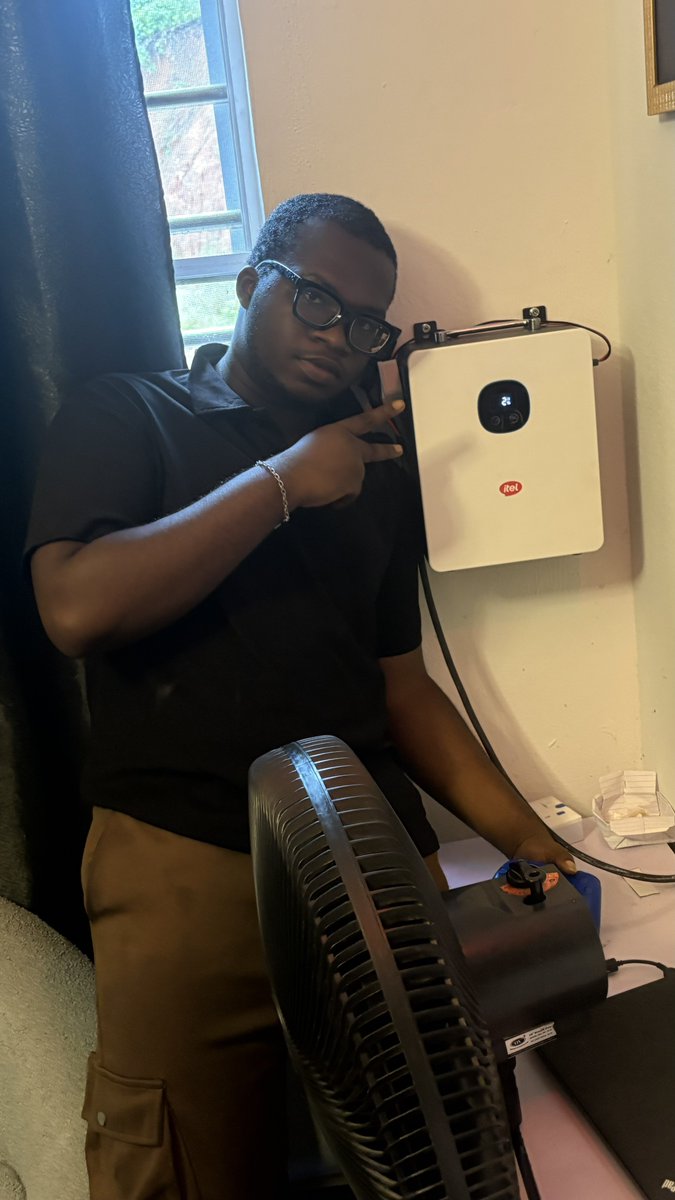 FwTrex's tweet photo. Ever since i bought this itel power tank i also added a 200k solar panel  I’ve had 24/7 light even through rainy season 

The whole set up cost 730k🥹❤️ https://t.co/XQpnf6z7gY