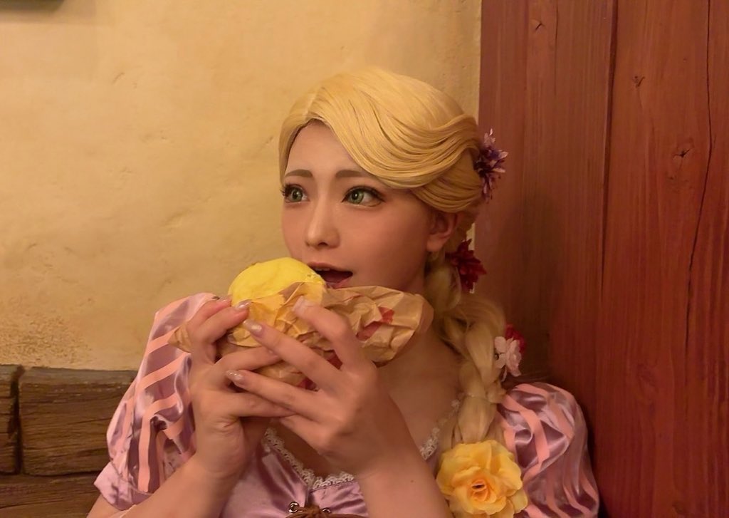 blackmoonLite's tweet photo. 本日🌊いますた
最後にセンター並んでる🗻

 #Dハロ仮装2026
 #Dハロ仮装 https://t.co/9tPRbwBzfG