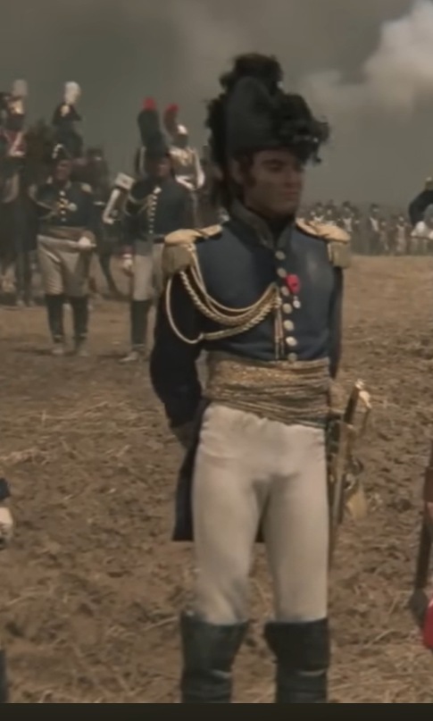 iskyos's tweet photo. whats stopping men from dressing like this? https://t.co/PRlVMOT8qu