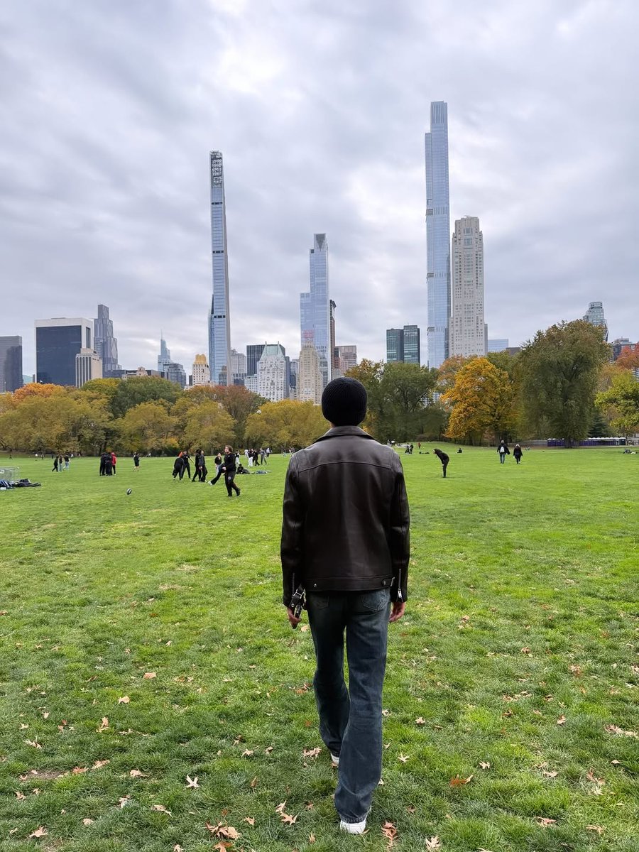 Gabriel_Bakarov's tweet photo. NYC :) https://t.co/0mXnmrlcag