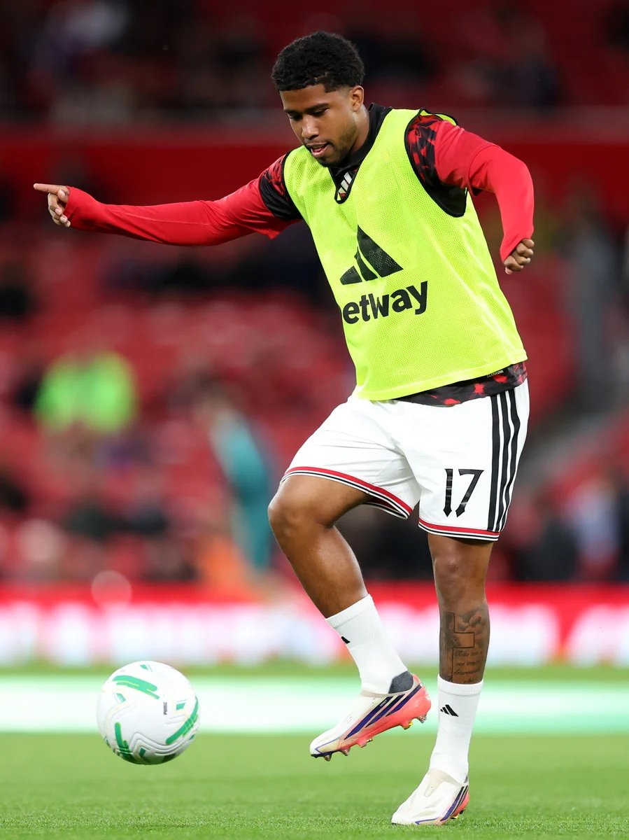 StretfordPaddck's tweet photo. 1️⃣7️⃣ days until Manchester United play football again 🗓️

#MUFC https://t.co/AbNqf3KEgE