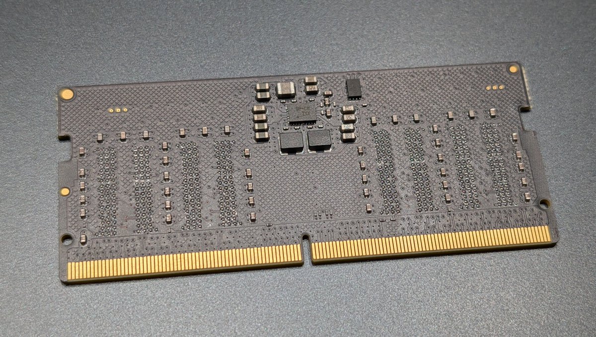 EMakerDragon's tweet photo. 自作DDR5
RAMを自作するくらいはしないと自作PCとは呼べないよね😁 https://t.co/MLj7u4M88Y