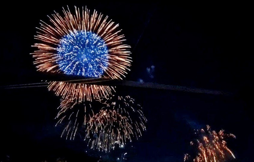 zarame_trpg's tweet photo. おでけけ昼から夜まで最高の夏の〆だった☺️🎆 https://t.co/AvYUGQmUbl