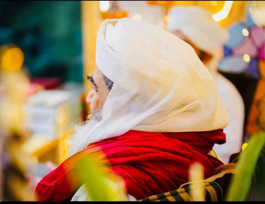 Mhrzadei's tweet photo. کیا وہ حسین الفاظ ہوتے ہیں جب میں یہ کہتی ہوں ۔۔۔
کہ میں نے اپنا ہاتھ آپکے ذریعے سے حضورِ غوثِ پاک رحمت اللہ علیہ کے ہاتھ میں دیا . سبحان اللہ العظیم 
❤️ شکریہ  عطار کا ❤️ https://t.co/e7kX2xYBj6