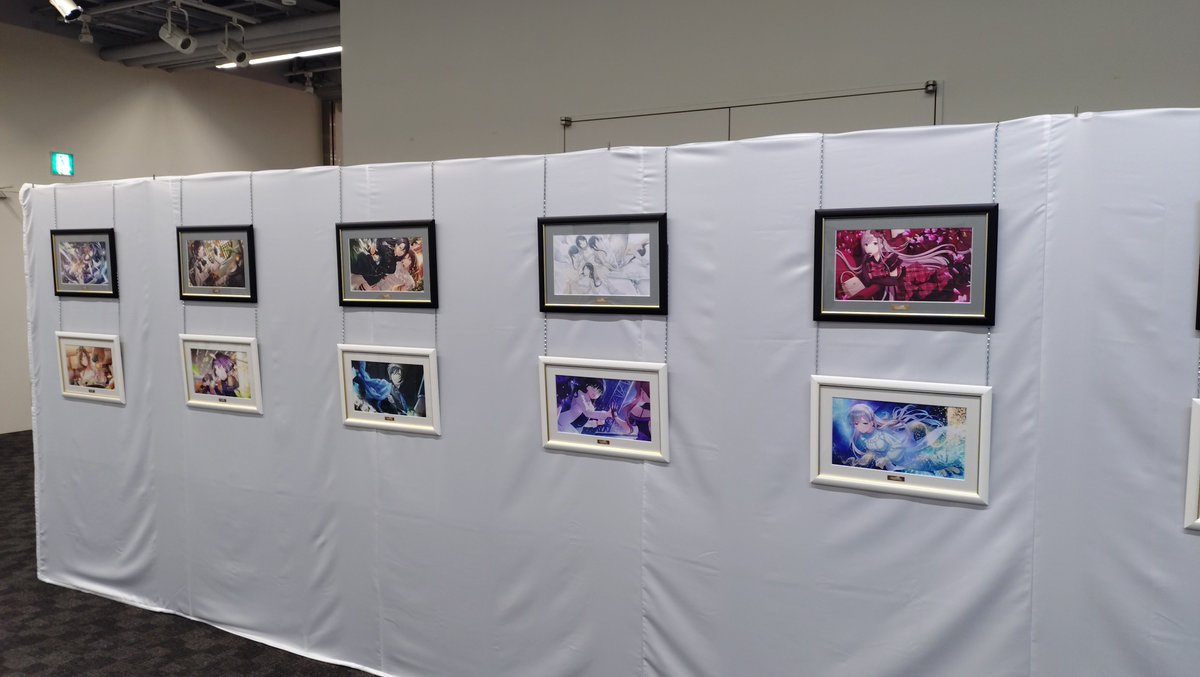 ushisancom's tweet photo. 衣装展の時より人の密度がなくて、写真が撮りやすかったが、みかえしたら何枚か撮り忘れたかも。
#パラレル回廊 https://t.co/P0Bka1uaZS