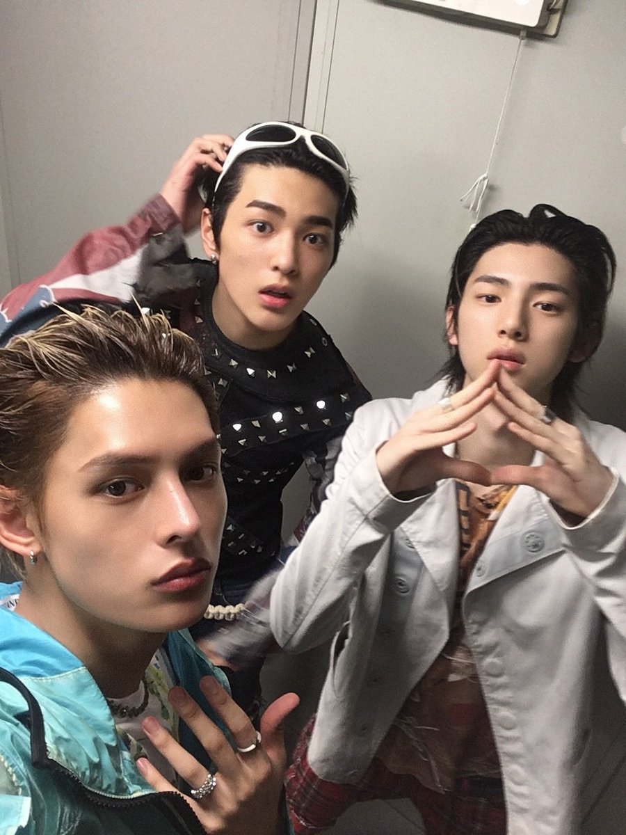 Jlames's tweet photo. @TheCorlize @edwaxds @juhoqon @Seonghyexn @ikeonhxo Huge thank you to everyone who came out and rocked with us. This is only the beginning. We're already counting down the days until we return. See you again soon, Japan! https://t.co/mew8boQLKv