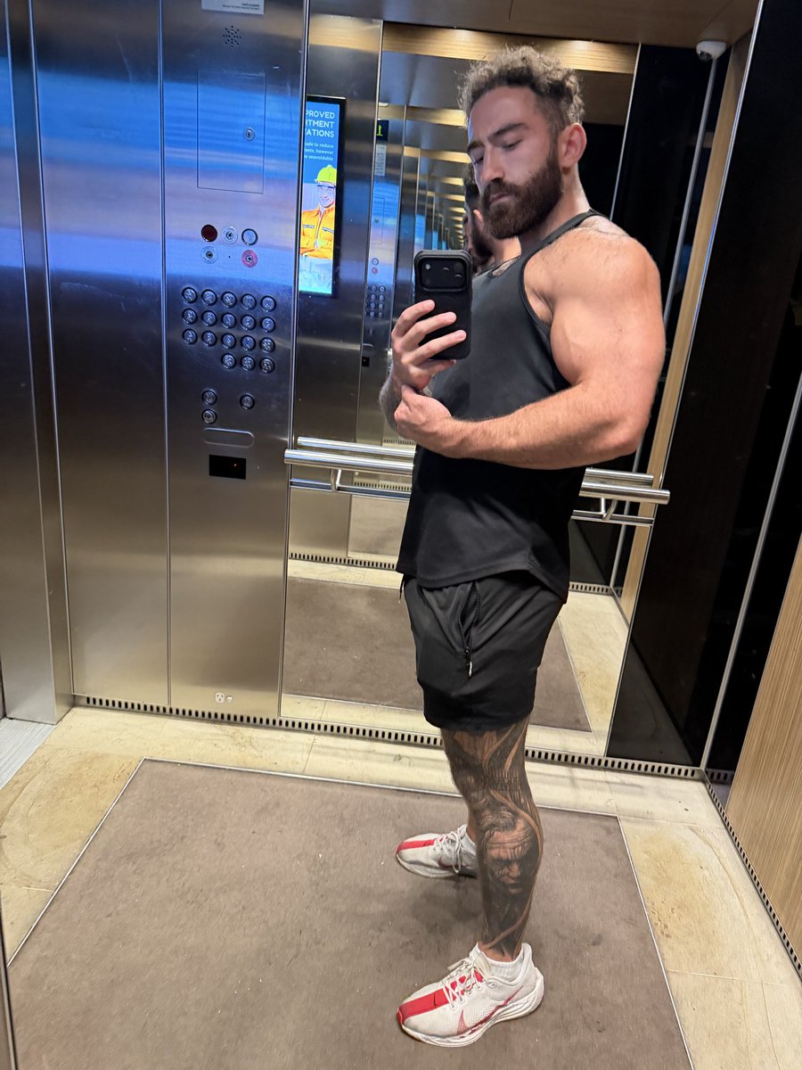 BradDavidPT's tweet photo. Post lift arm pic 💪 #fitness #australia https://t.co/maEXxYu9jQ