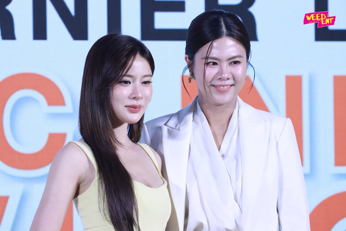 WEED_ENT's tweet photo. ไอเทมบูสต์ผิวสวยกระจ่างใส " เก้า สุภัสสรา" ร่วมงาน " GARNIER LAB THE CLINICAL VIT C EXPERIENCE" เปิดตัว เซรั่มสูตรใหม่ “Garnier Bright Complete Clinical Serum”🍋✨

#supassra_sp
#GarnierThailand
#GarnierClinicalLab https://t.co/JMXIPpCruH