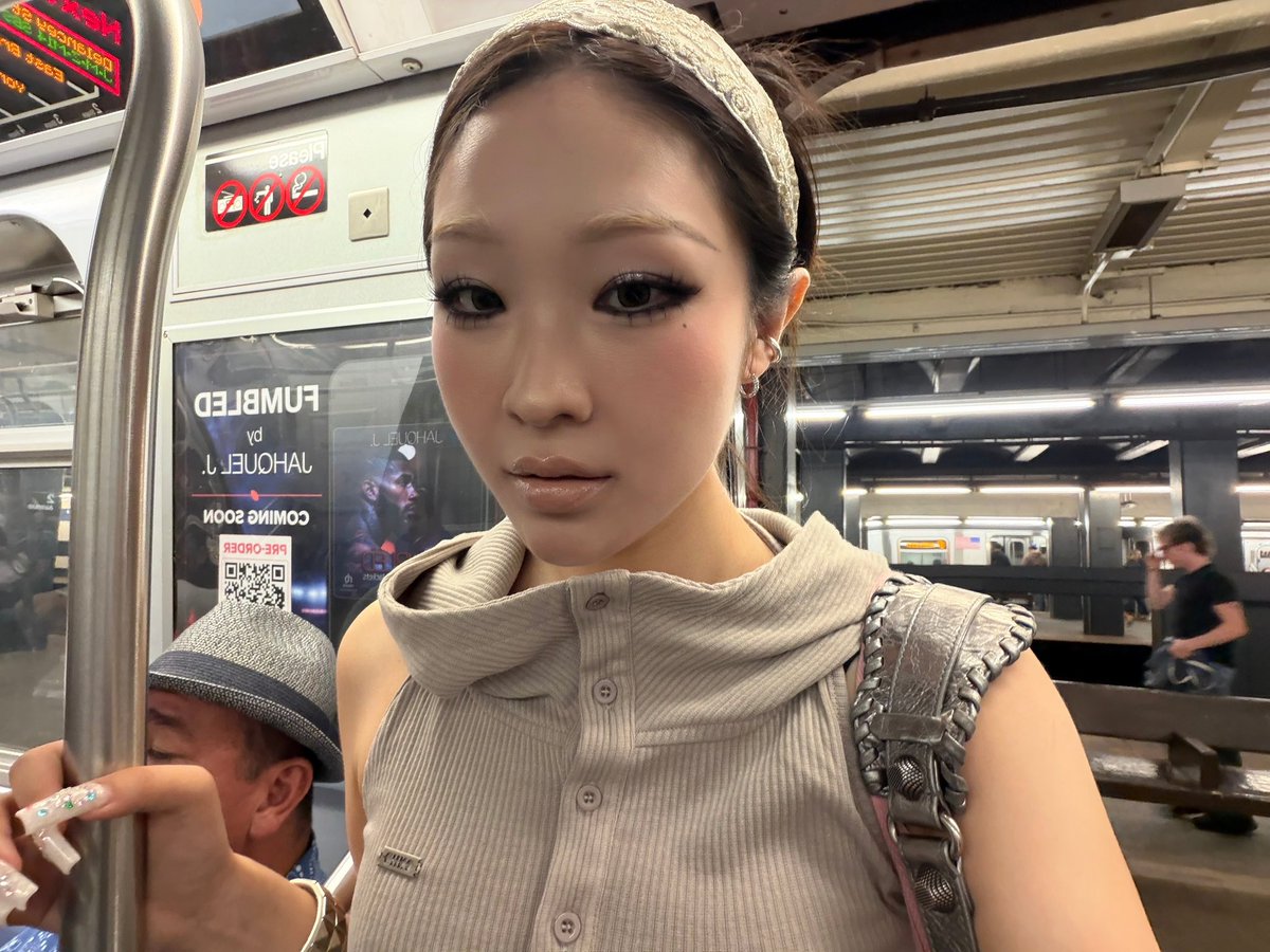 soophhhhhy's tweet photo. 🧚🏻‍♀️🚇👼🏻👜 https://t.co/agNdqjSw06