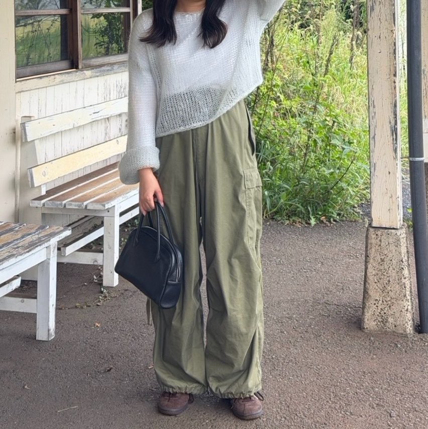 goodnight____1's tweet photo. 今年初モヘアとHYKEカーゴ合わせ。タバコは寒くなると履きたくなる🍂🤎🚬 https://t.co/z4c7CCaDPV