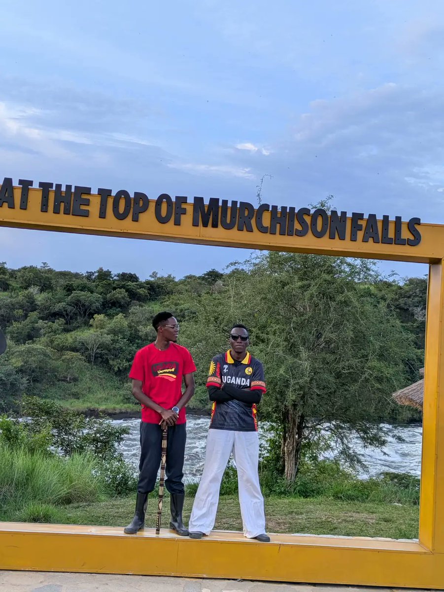 LauraWalusudn3's tweet photo. Standing at the top of Murchison Falls was an unforgettable experience. The sound of the Nile and the beauty around me made this moment truly special. 🌊🇺🇬

#MurchisonFalls #ExploreUganda #Uganda https://t.co/UOaevj1Hfc