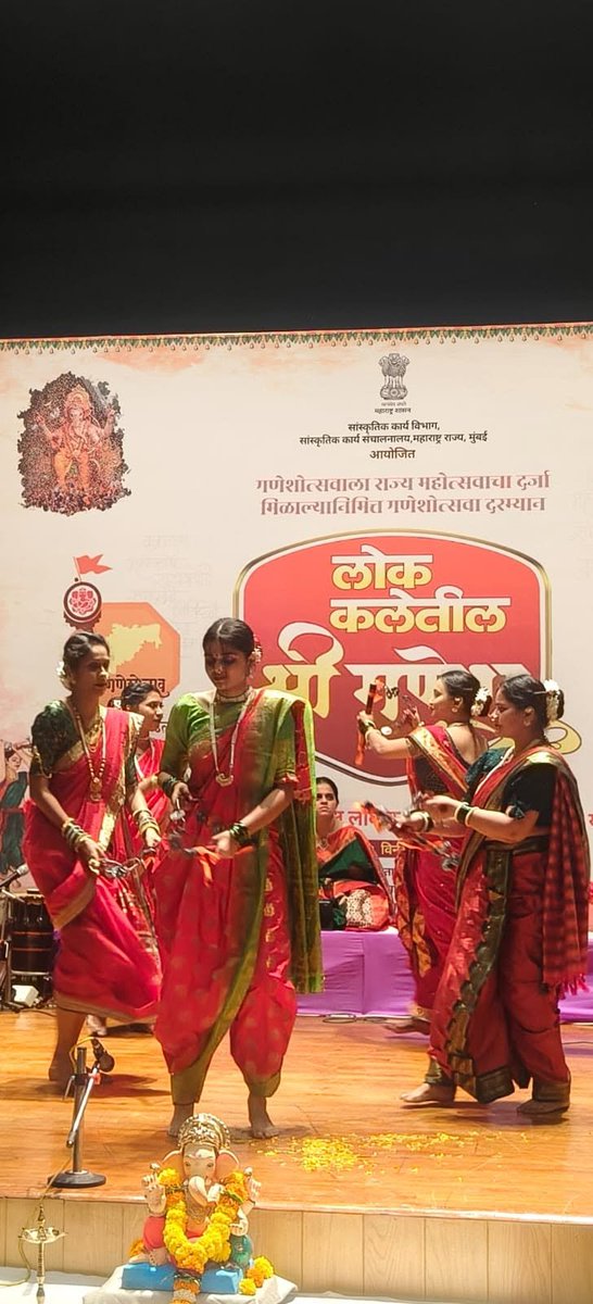 ShelarAshish's tweet photo. गणेशोत्सव – महाराष्ट्राचा राज्य उत्सव या उपक्रमांतर्गत दादरा नगर हवेली, सिल्वासा येथील कला केंद्र येथे आयोजित ‘लोककलेतील श्री गणेश’ या सांस्कृतिक कार्यक्रमास प्रेक्षकांचा उत्स्फूर्त प्रतिसाद! 

#Ganeshotsav #RajyaMahotsav #AshishShelar https://t.co/L4clNGGYId