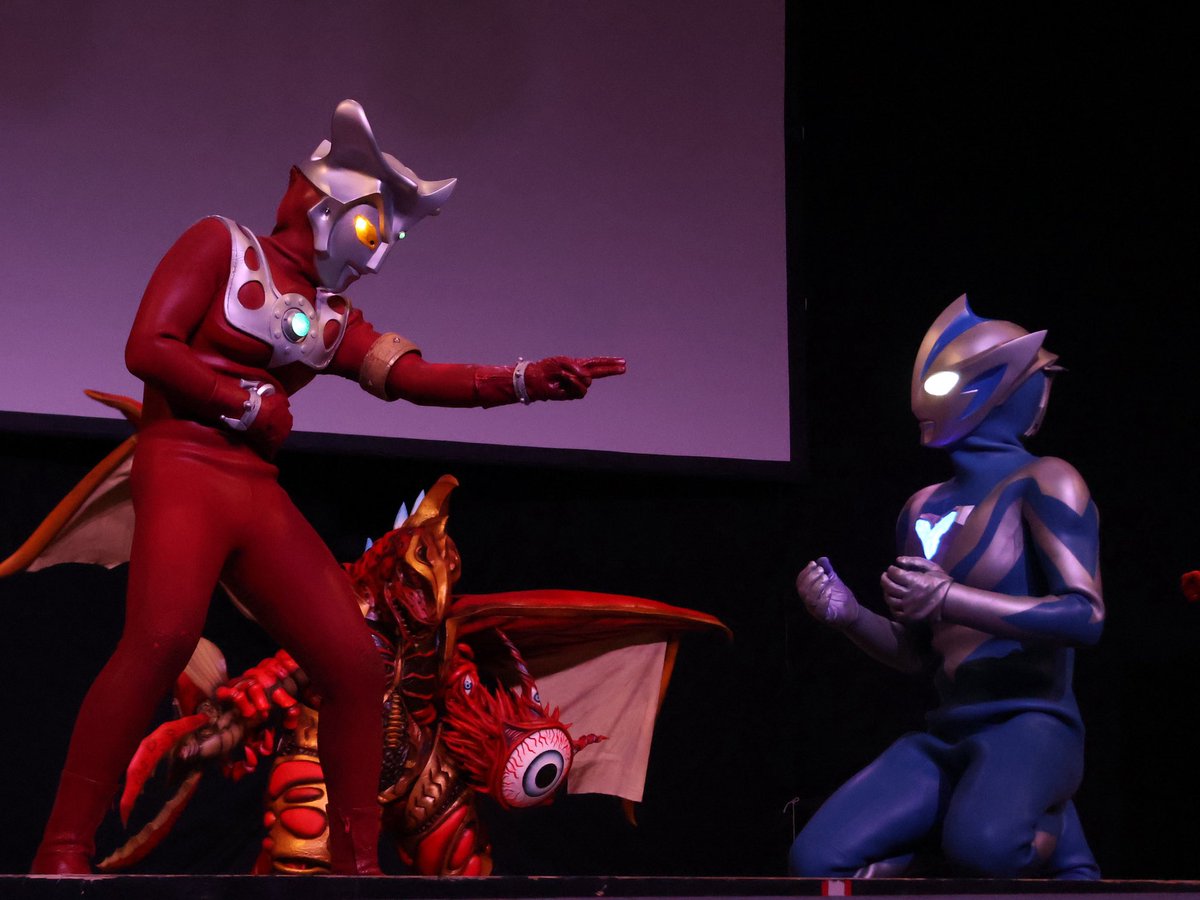 lbs6cherry's tweet photo. その顔はなんだ、その目はなんだ！

でも…。

でもではない、立って戦え！
これ以上、お前の大事なものを失いたくなければ、立て！立ってあの敵を倒すんだ！

#北海道グリーンランド
#ウルトラマンテオスペシャルショー
#ウルトラマンテオ
#ウルトラマンレオ https://t.co/Qu42jIJswJ