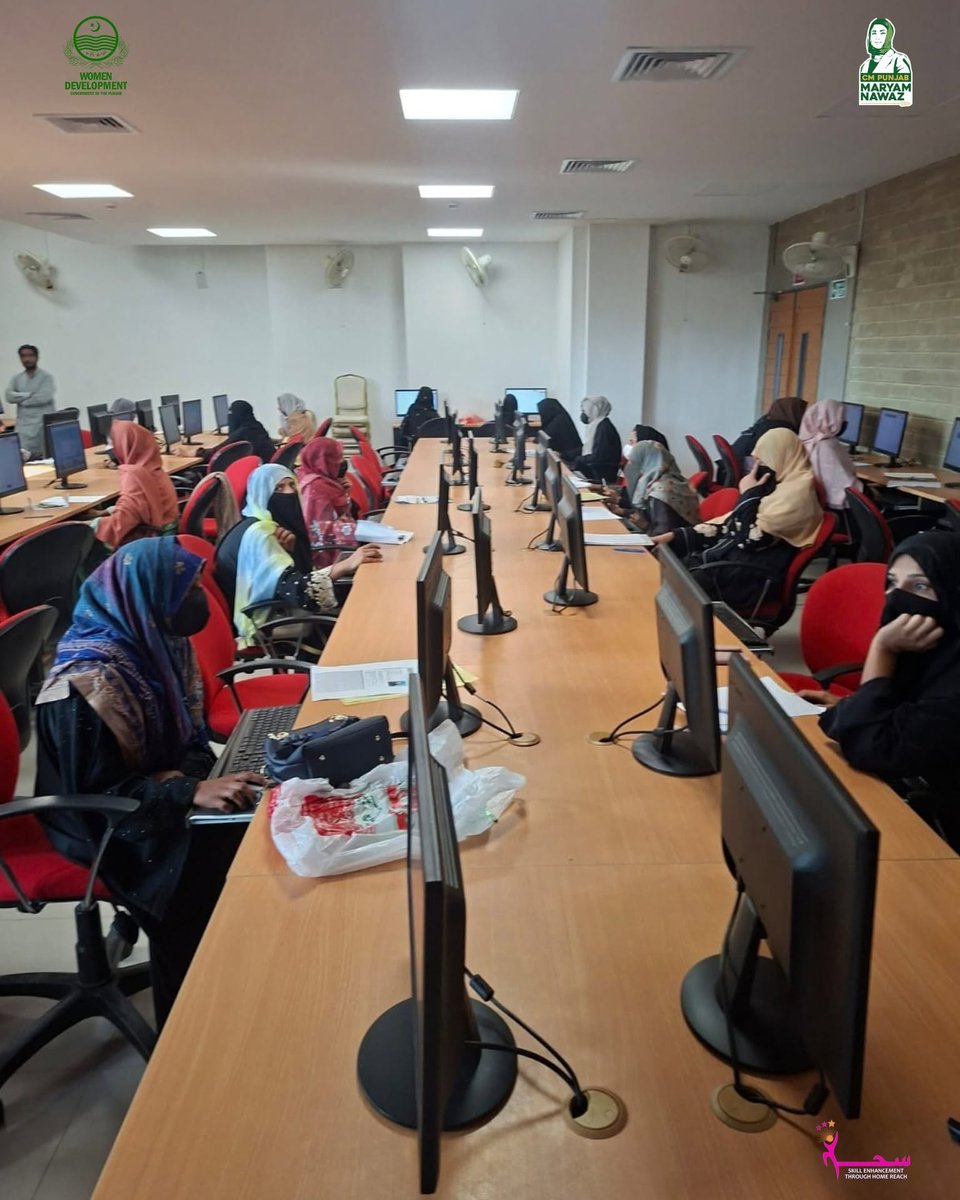 WDD_Punjab's tweet photo. Screening test for shortlisting candidates for the SEHR Program's Digital Skills Course held at NAMAL University, Mianwali.
#WomenEmpowerment #WDDPunjab #empoweringwomen #womendevelopmentdepartment #WomenFirst #wdd @MaryamNSharif https://t.co/Gwno53ZJpG