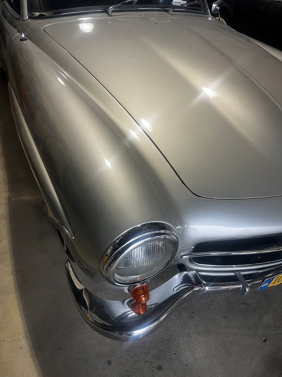 VassilisTsingo1's tweet photo. Ας μπούμε σε κάτι σοβαρο #190SL https://t.co/xgjGu9JiW0