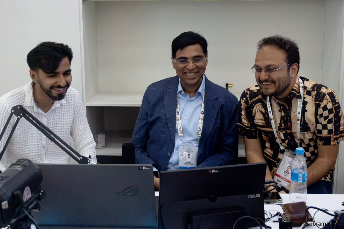 ashwinksubram's tweet photo. A King who knows exactly how to make the room laugh! 👑😄 @vishy64theking @ChessbaseIndia @sagarchess1 @HarshitRaja1 #chess #chessolympiad https://t.co/PufiUIT1fd