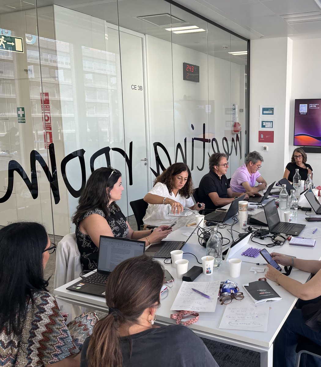 ccooaxa's tweet photo. Hoy reunión de la Comisión Ejecutiva de la SSE CCOO del Grupo AXA.
Informe de gestión, acción sindical, salud laboral y coordinación territorial y europea, entre otros.
Trabajando por los derechos y la representación de las personas trabajadoras.
#CCOO #CCOOAXA #AccionSindical https://t.co/xZ0nrNgqTf