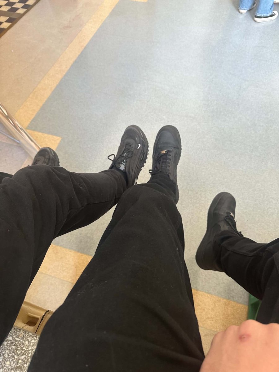 jcksnmasterdo's tweet photo. Panowie w formie czekamy na uległą suke co wyślę kodzik https://t.co/ncF61b8D1z