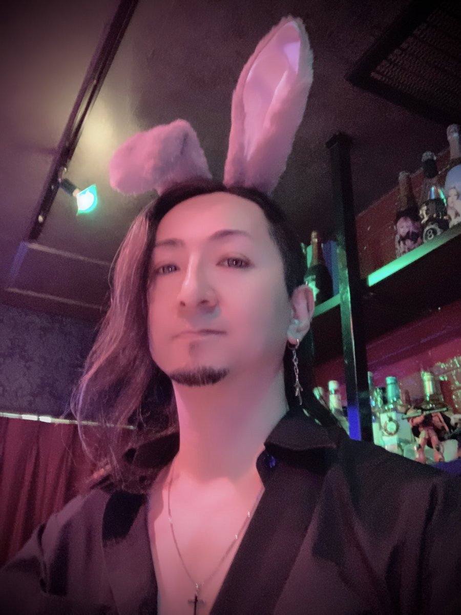 Yukiyeah8eight's tweet photo. エイト⑧ちゃんOpenしたゾー！🐇
今日はアニマルデー🐈🐕
ユキヤ様はバニーボーイ🐇

バニーボーイの店ラビリン下高井戸店へようこそ♪（ネタが分かる人だけ分かってください笑

@8_fetishbar https://t.co/MwanbS3vHf