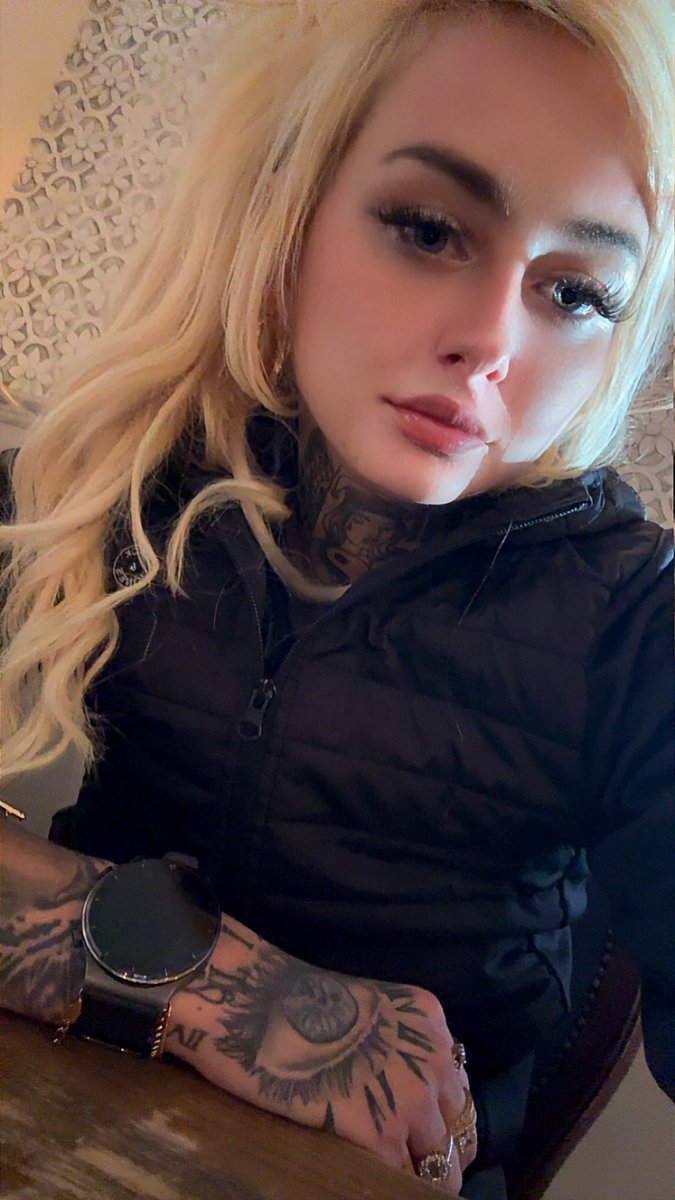 YourCrazyxo's tweet photo. Right then… who’s actually paying attention? 👀😂

Drop me a 👋 if you’re still here, and let’s see who’s lurking in the shadows 👀

#Engage #FollowMe #Creators #XCommunity #NewFollowers #LetsConnect #Vibes https://t.co/iMrzgGKhWi