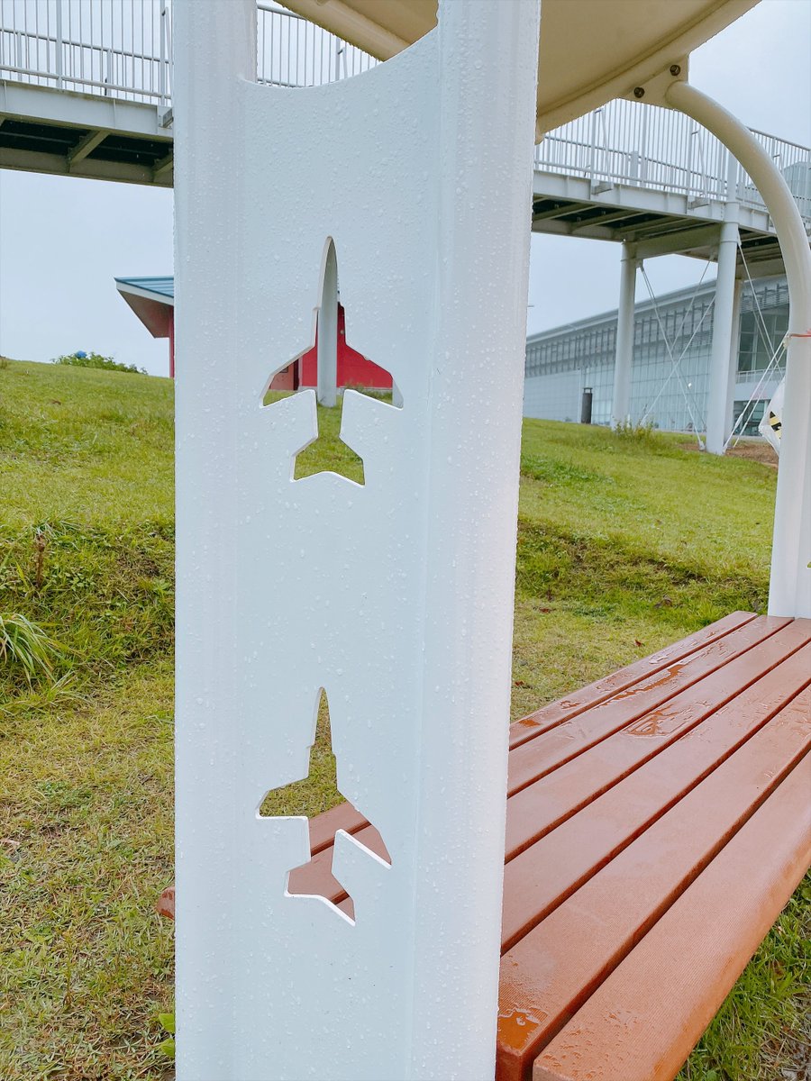 uakay3's tweet photo. 三沢航空科学館 ②
外の『大空ひろば』には
ブルーインパルス(?)も‼︎
(T-2ブルー ノ ヘンタイヒコウ ニ ミエナクモナイ…)
#青森県立三沢航空科学館
#三沢市大空ひろば
#MissVeedol
#HondaJet https://t.co/thjczEc588